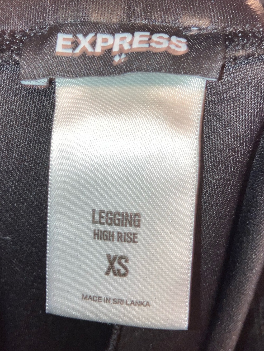 Express Factory black snake scale textured faux leather high rise leggings size - Picture 3 of 3